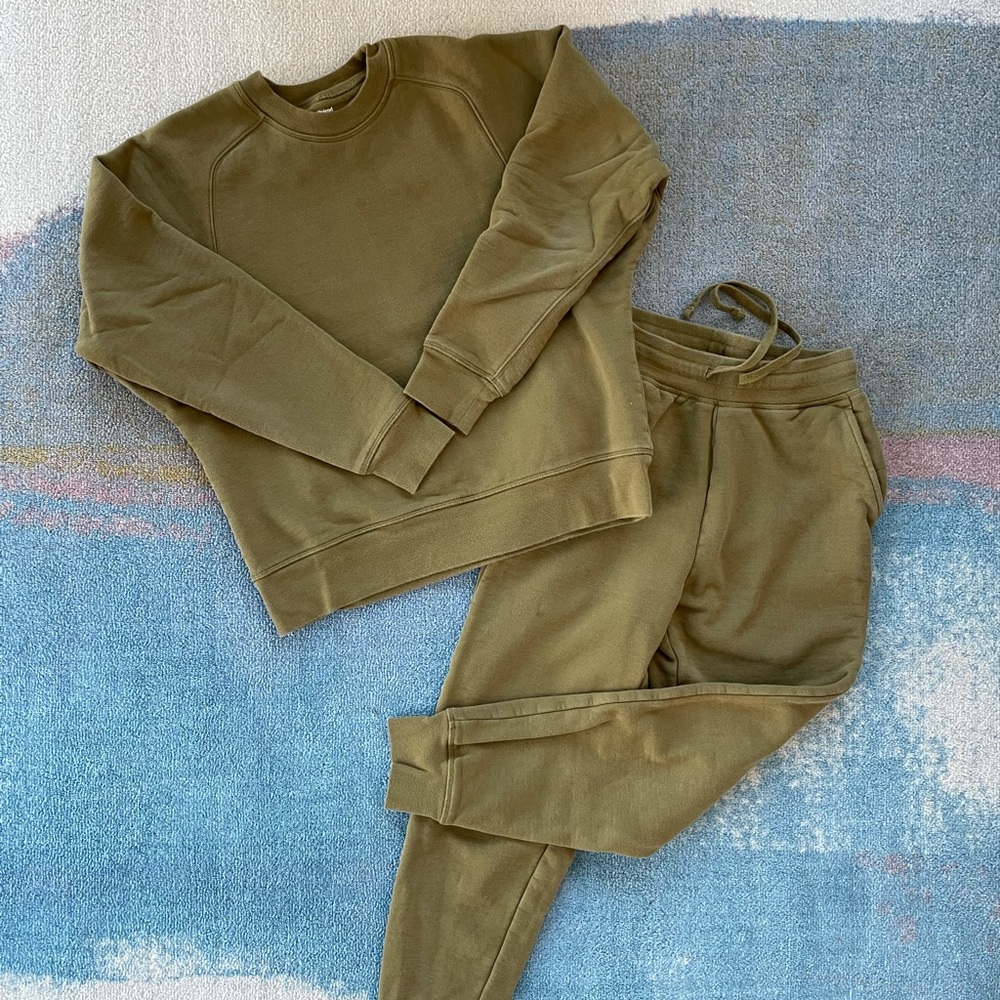 Girlfriend Collective Sweatshirt and Sweatpants Set